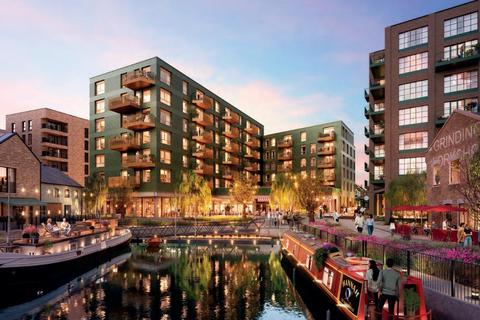 undefined, High Street, Brentford