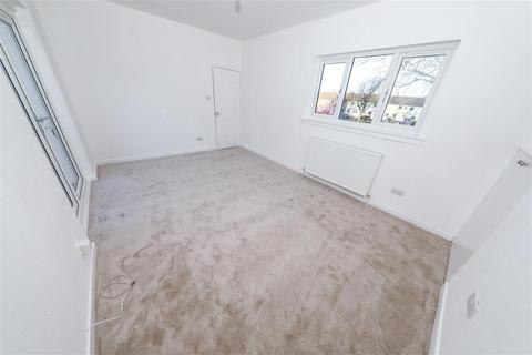 2 bedroom end of terrace house for sale, Selkirk Place, Glenrothes