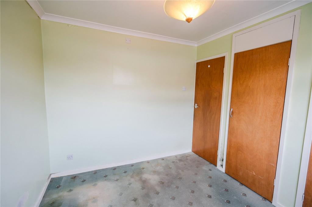 Bedroom 2 (2)