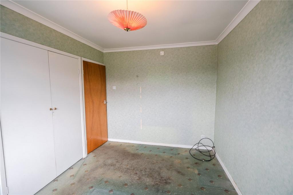 Bedroom 1 (2)