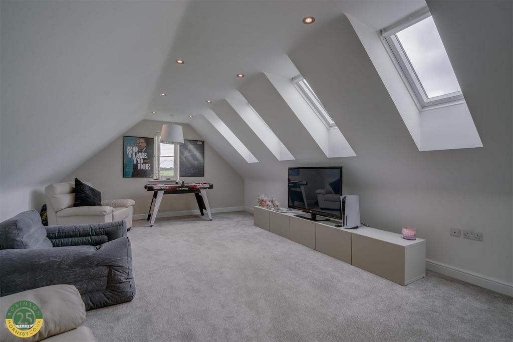 Bedroom 5- 1.jpg