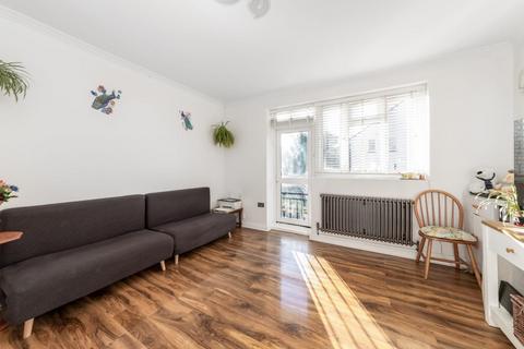 2 bedroom flat for sale, Lakeview Road, West Norwood, London, SE27