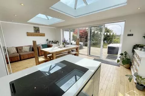 5 bedroom chalet for sale - View 4