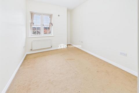 2 bedroom apartment to rent, Marchant Close, Mill Hill