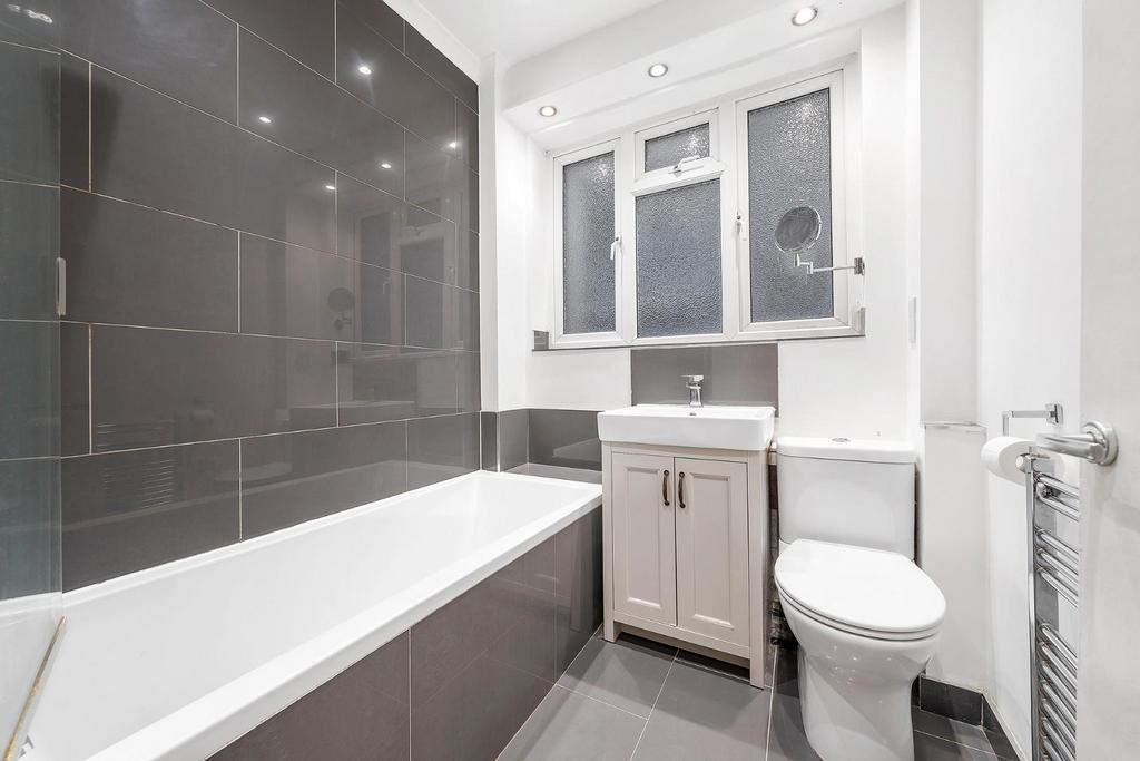 Bathroom.JPG