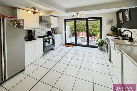 2 bedroom end of terrace house for sale, Bradshaw Avenue, Withington, Manchester, M20