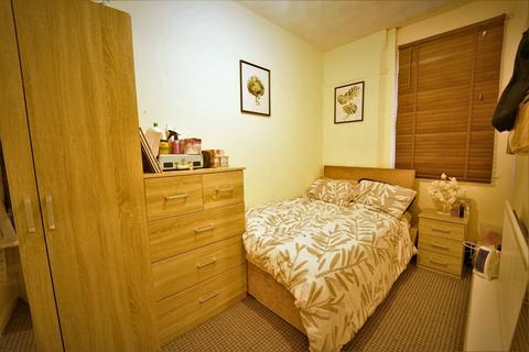 undefined, Foxhall Road, Nottingham, Nottinghamshire, NG7