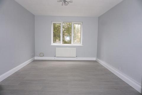 2 bedroom ground floor flat to rent, Chessington Hall Gardens, Chessington, Surrey. KT9 2HH