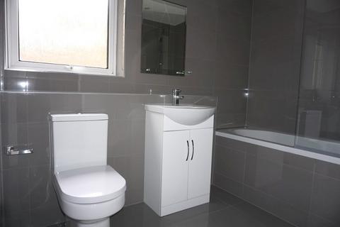 2 bedroom ground floor flat to rent, Chessington Hall Gardens, Chessington, Surrey. KT9 2HH