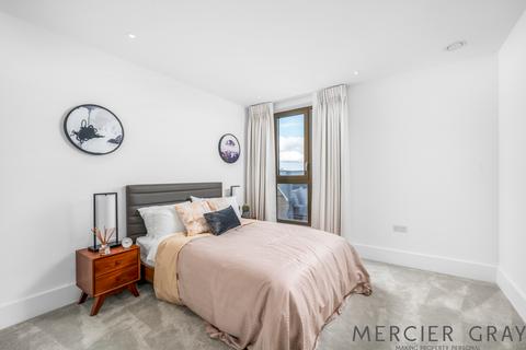 2 bedroom house for sale, Chaplin Drive, London EN4