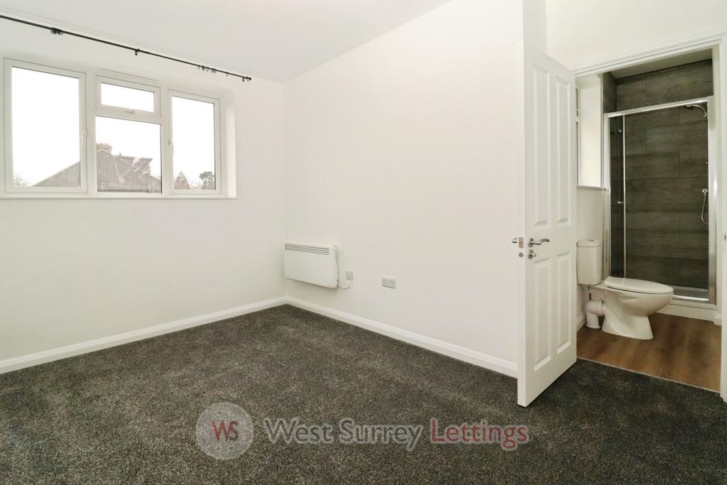 B61473c5-bedroom 201 20