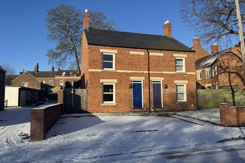 2 bedroom semi-detached house for sale, Holland Road, Spalding