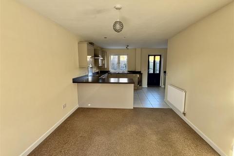 2 bedroom semi-detached house for sale, Holland Road, Spalding
