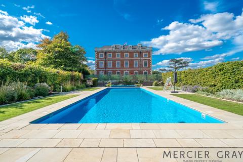 2 bedroom house for sale, Chaplin Drive, London EN4
