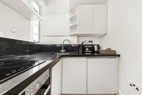 Studio to rent, Hall Road, London NW8