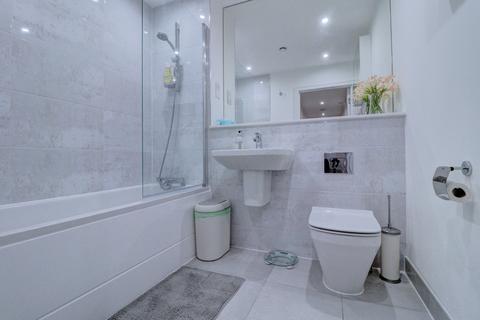 2 bedroom apartment to rent, Rutland Street, Buckinghamshire HP11