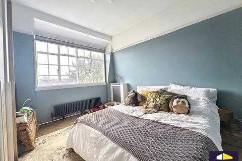 2 bedroom flat to rent, Streatham Hill, Wavertree Court, SW2