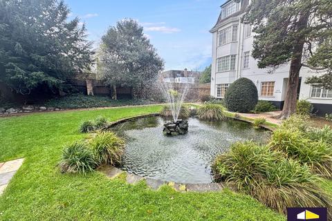 2 bedroom flat to rent, Streatham Hill, Wavertree Court, SW2