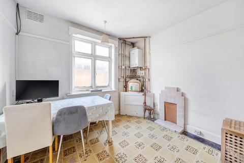 2 bedroom bungalow for sale, Uplands Road, Winchester, Hampshire, SO22
