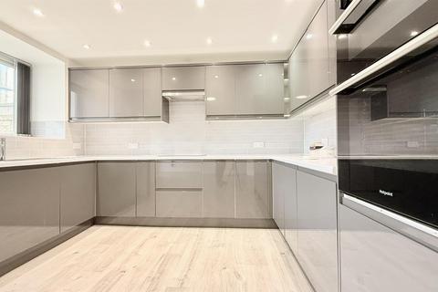 3 bedroom terraced house to rent, Factory Row, St. Helens