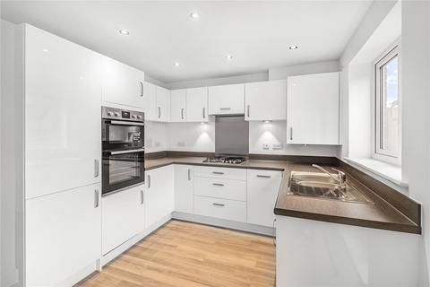 3 bedroom semi-detached house to rent, Badgers Bolt, Winchester SO21