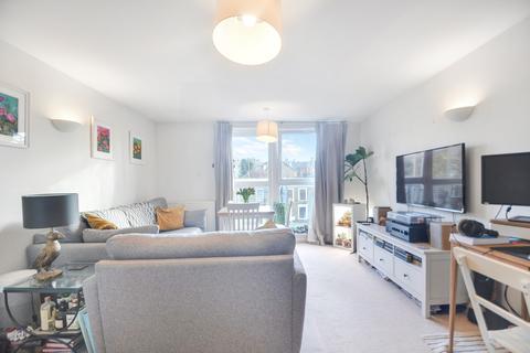 1 bedroom apartment for sale, at Brooklands Court, 460 Wandsworth Road, London SW8