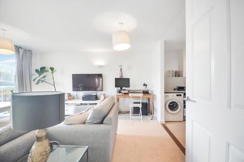 1 bedroom apartment for sale, at Brooklands Court, 460 Wandsworth Road, London SW8