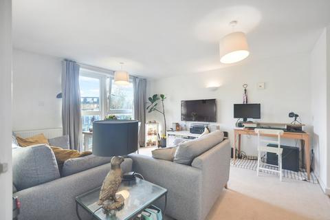 1 bedroom apartment for sale, at Brooklands Court, 460 Wandsworth Road, London SW8