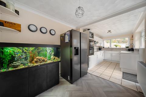 3 bedroom semi-detached house for sale, Hillside Avenue, Gravesend DA12