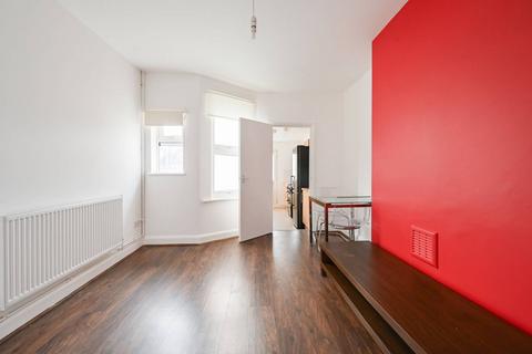 1 bedroom flat to rent, Hartington Road, St James Street, Walthamstow, London, E17