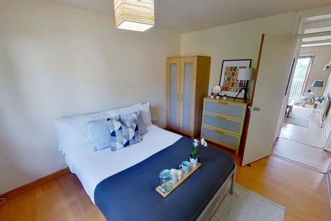 2 bedroom property to rent, Park Road, Nottingham, Nottinghamshire, NG7