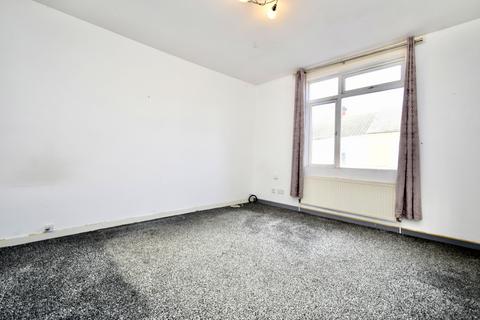 2 bedroom flat to rent, First Floor Flat, Healey Street, Wigston, Leicestershire