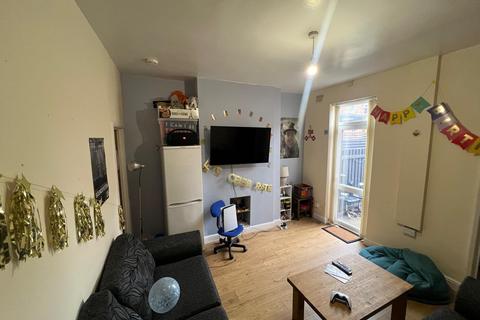 5 bedroom property to rent, Lenton Boulevard, Nottingham, Nottinghamshire, NG7