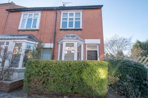 2 bedroom end of terrace house to rent, Sidney Road, South Knighton