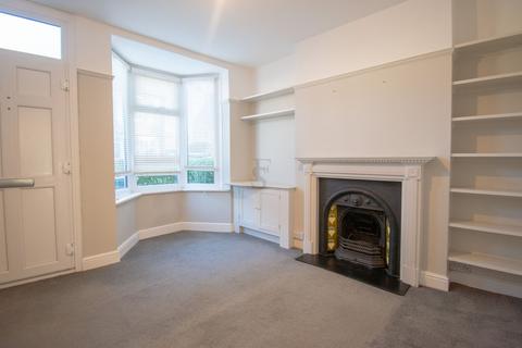 2 bedroom end of terrace house to rent, Sidney Road, South Knighton