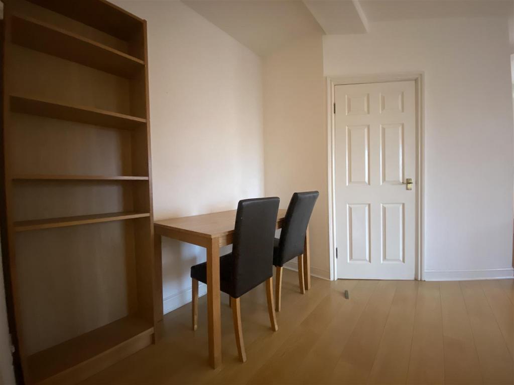 Livingroom (7).jpeg