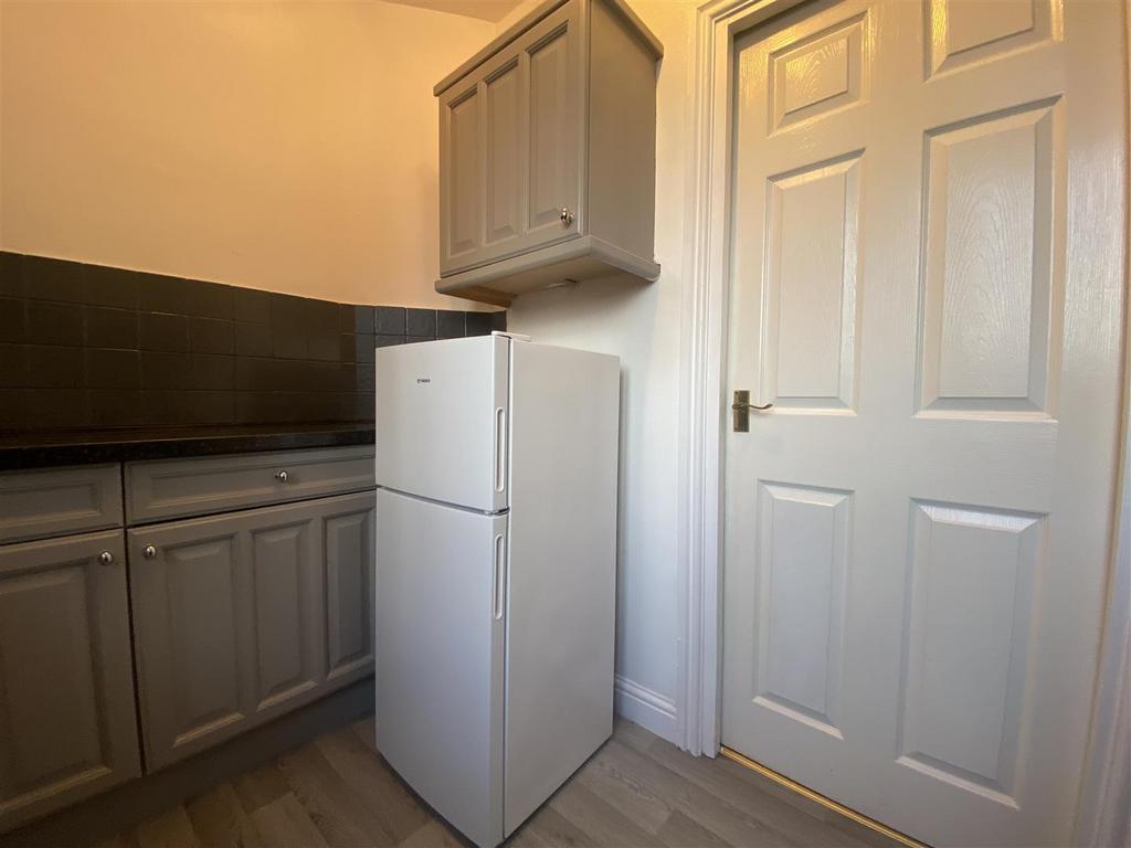 Kitchen (2).jpeg
