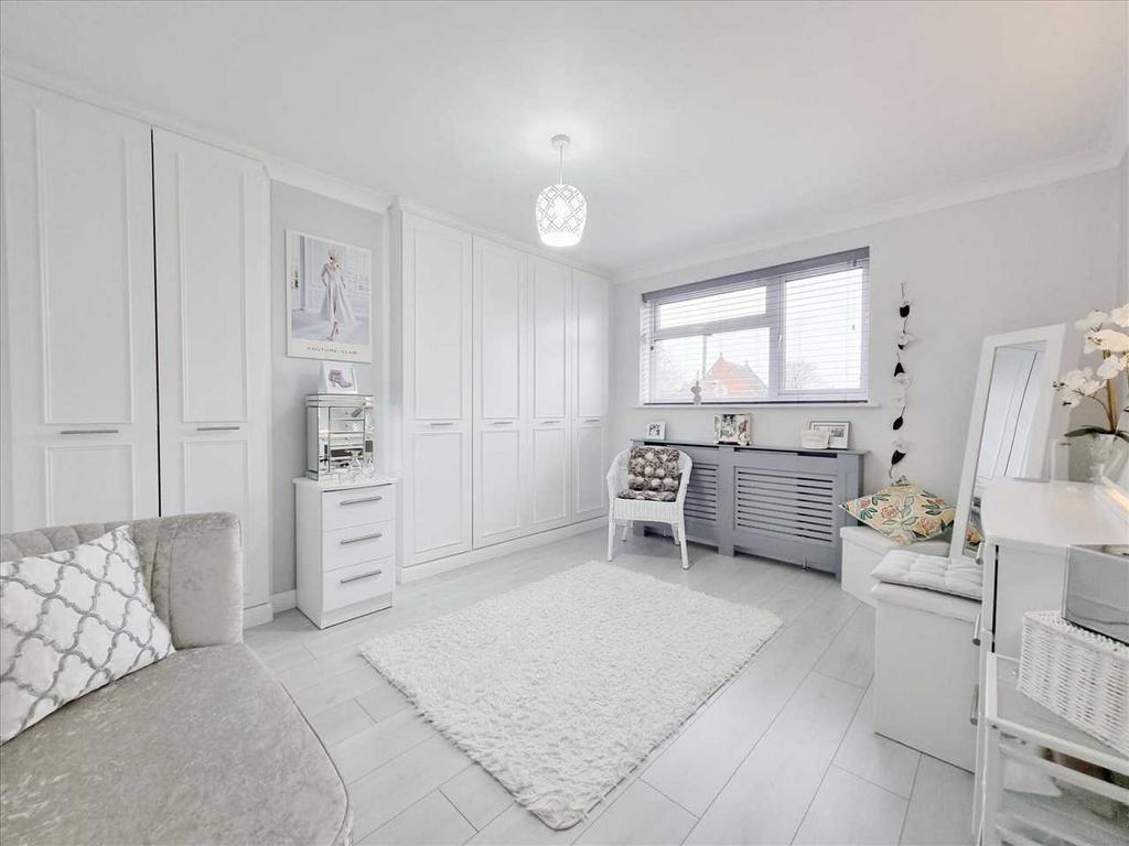 Bedroom 3: