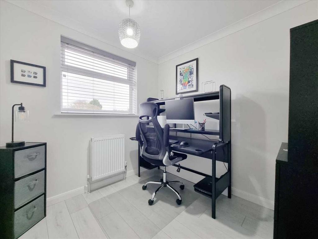 Bedroom 4: