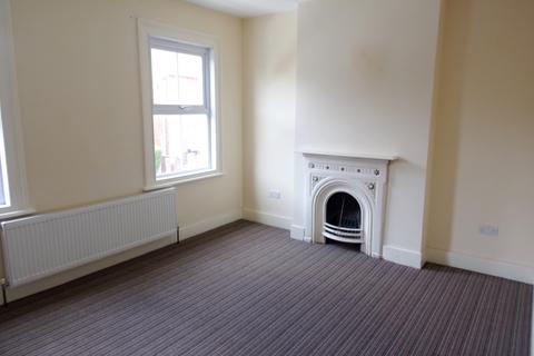 4 bedroom detached house to rent, The Crescent, Slough SL1