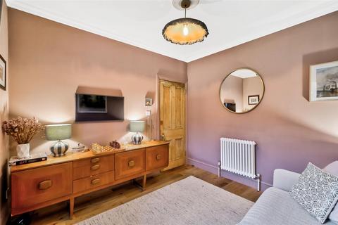 2 bedroom terraced house for sale, Huddlestone Road, Forest Gate