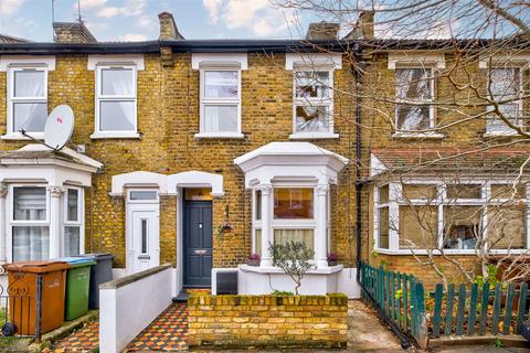 2 bedroom terraced house for sale, Huddlestone Road, Forest Gate