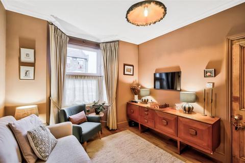 2 bedroom terraced house for sale, Huddlestone Road, Forest Gate