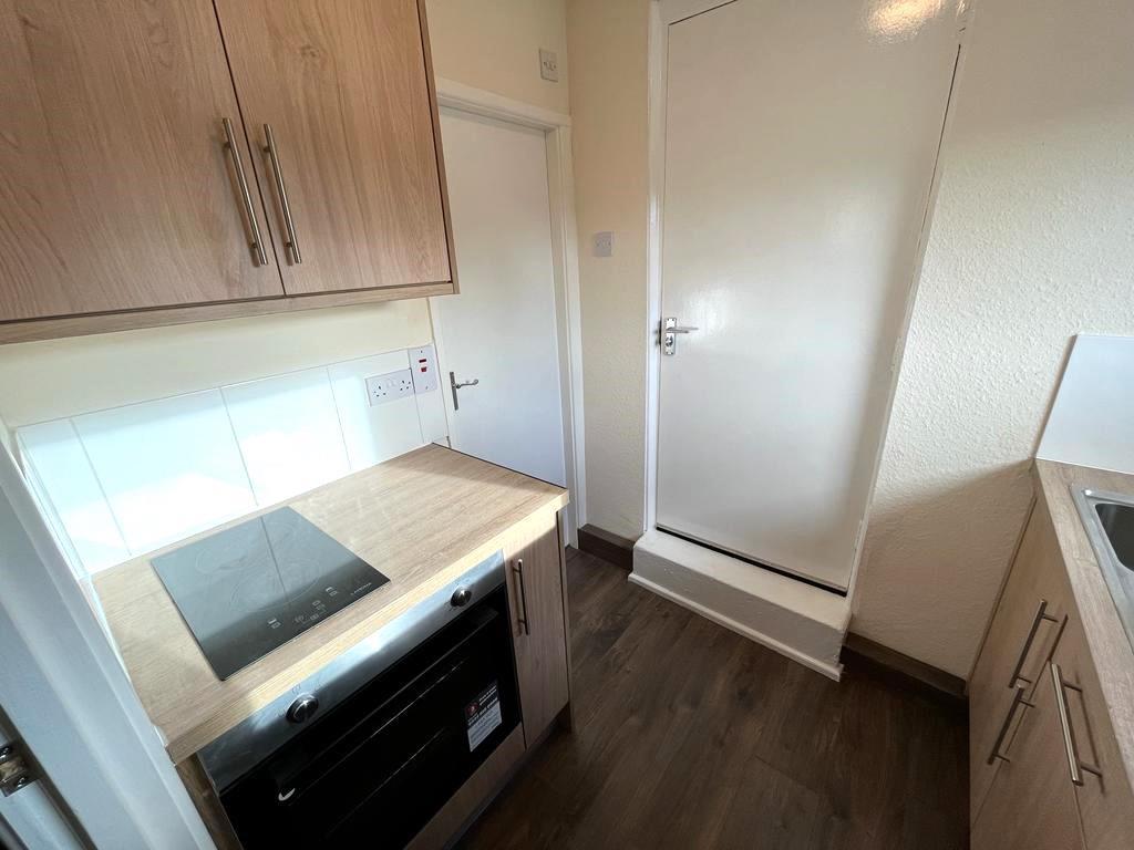 Kitchen 1.jpg