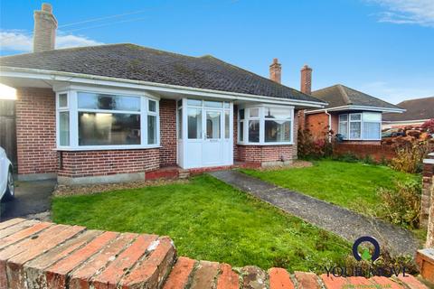 2 bedroom bungalow to rent, Coxes Avenue, Kent CT12