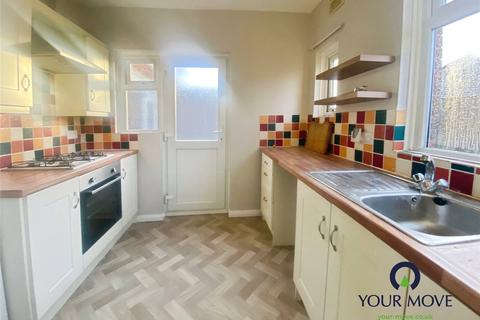 2 bedroom bungalow to rent, Coxes Avenue, Kent CT12