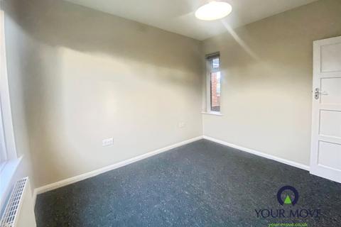 2 bedroom bungalow to rent, Coxes Avenue, Kent CT12
