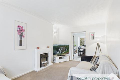 3 bedroom semi-detached house for sale, London Road, Welwyn, AL6