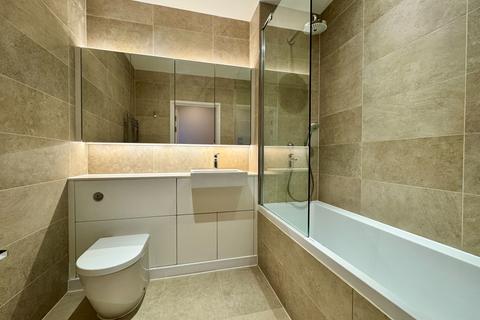 2 bedroom apartment to rent, Queen Street, Maidenhead, Berkshire