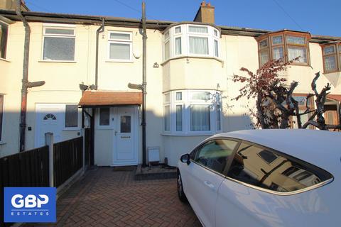 3 bedroom terraced house to rent, Weald Way, Romford, RM7